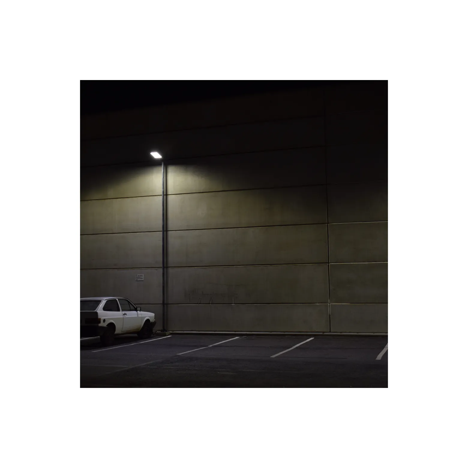 Bright Choice LED Gatubelysning 70W 8400lm 70x140D - 740 Kallvit | IP65 - Ljussensor - Asymmetrisk