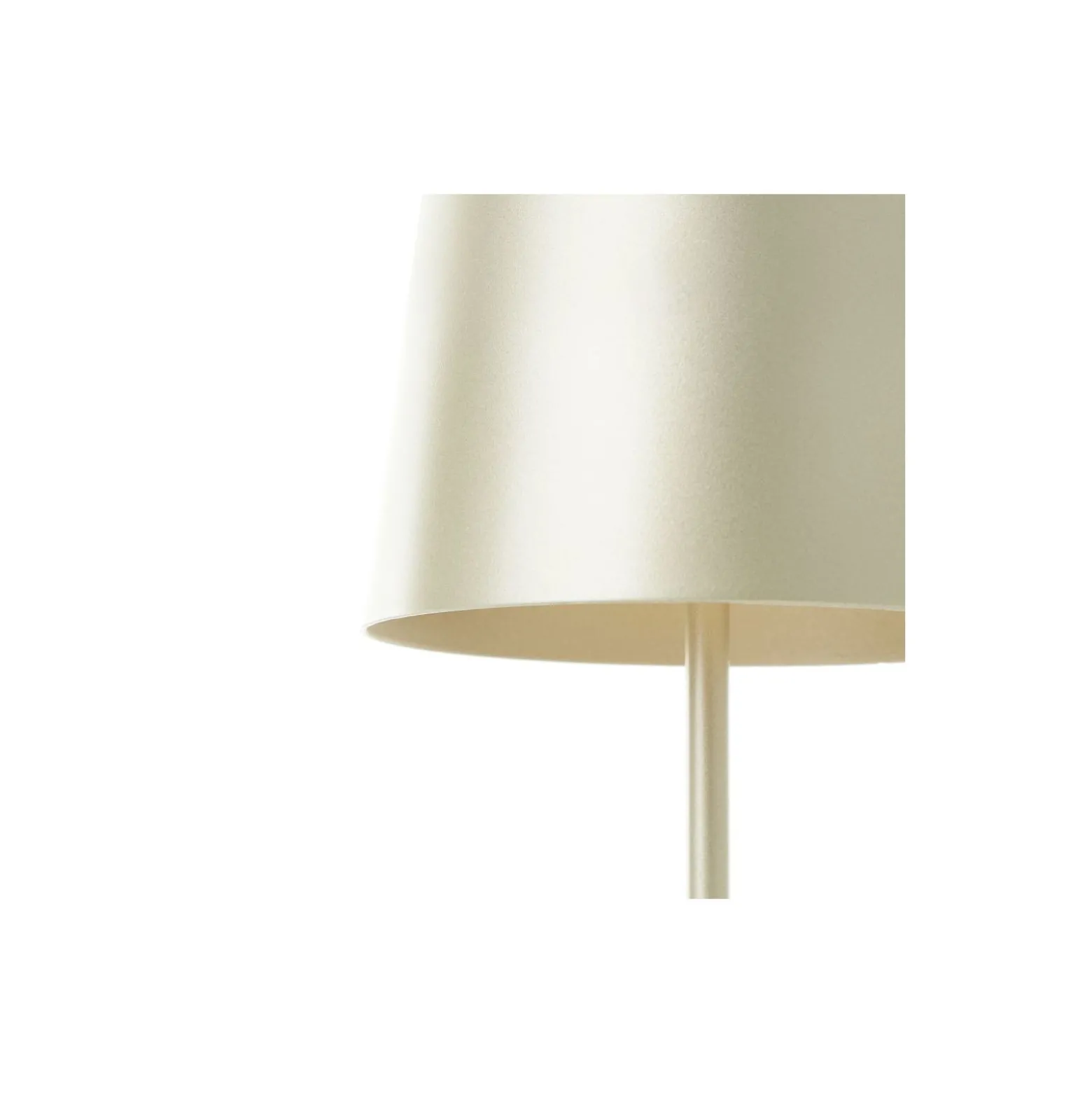 Brilliant Bordslampa Kaami Metall Plast Guld 2W 310lm - 830 Varm Vit | 100mm - IP44 - Utomhus - Dimbar