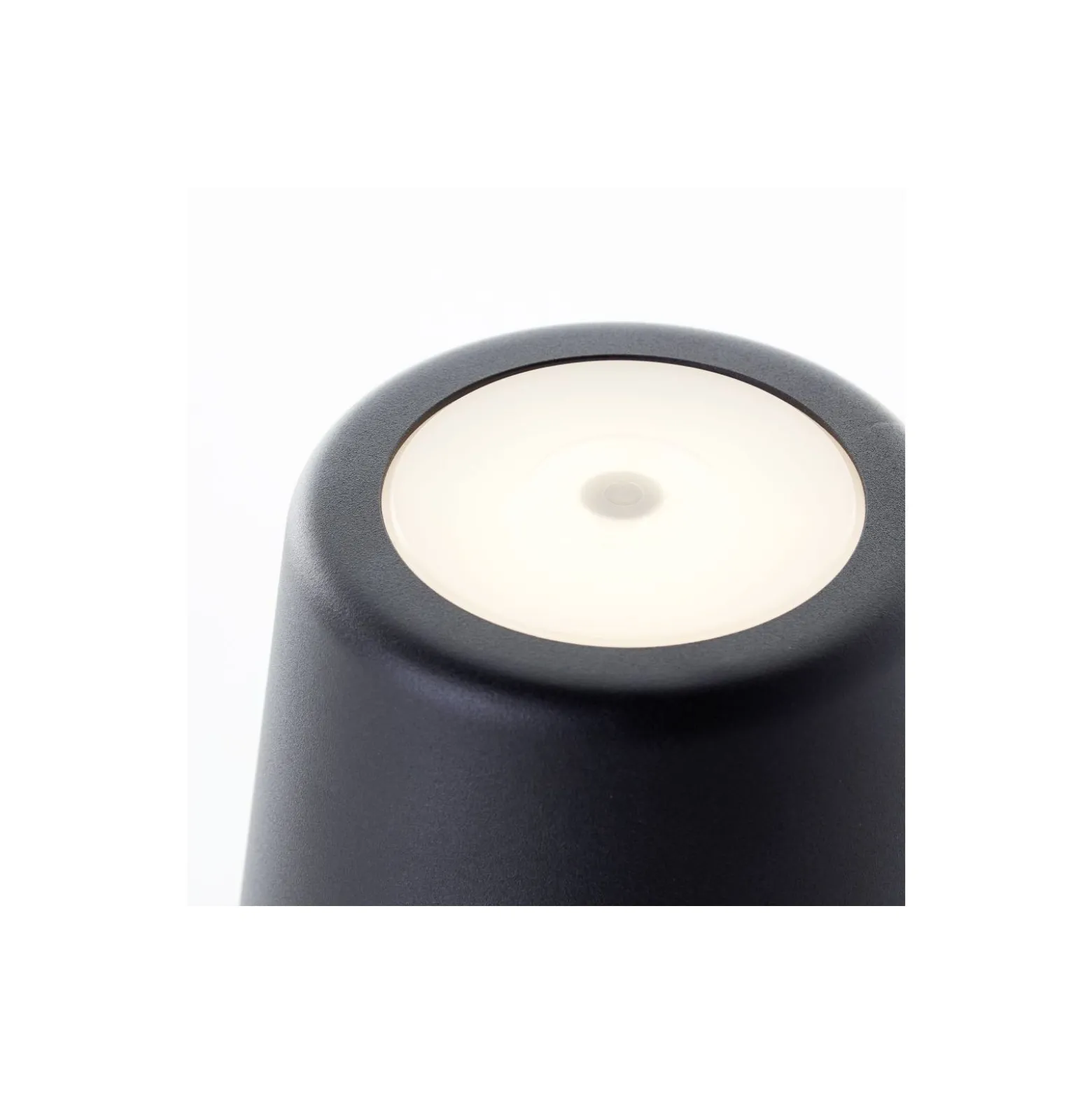 Brilliant Bordslampa Kaami Metall Plast Matt Svart 2W 310lm - 830 Varm Vit | 100mm - IP44 - Utomhus - Dimbar