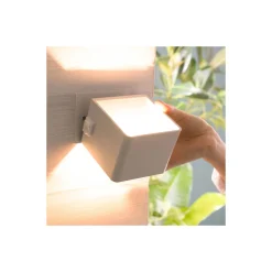 Brilliant Iseo Vägglampa Plast Vit 4W 300lm - 830 Varm Vit | IP44 - med USB
