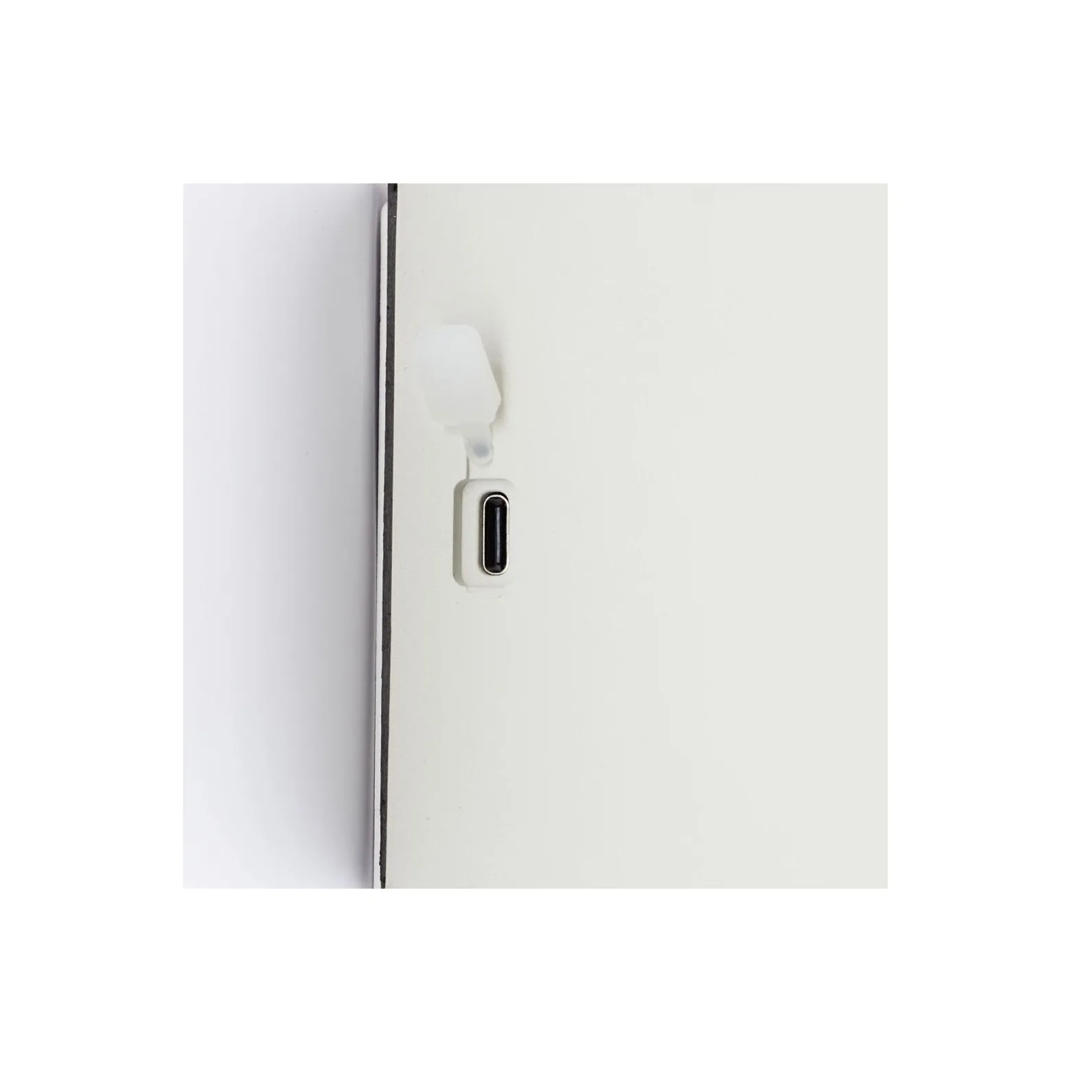Brilliant Iseo Vägglampa Plast Vit 4W 300lm - 830 Varm Vit | IP44 - med USB