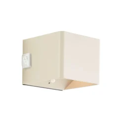 Brilliant Iseo Vägglampa Plast Beige 4W 300lm - 830 Varm Vit | IP44 - Utomhus - Rörelse- och Ljussensor - USB Uppladdningsbar