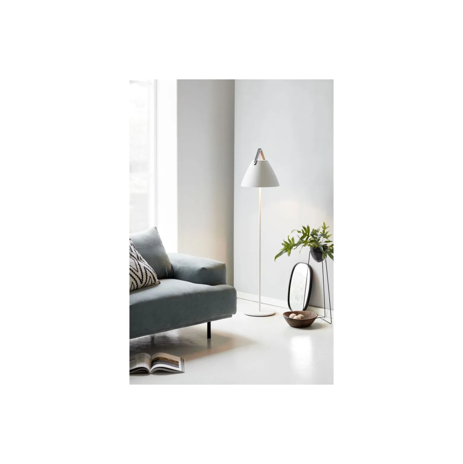 DFTP by Nordlux Strap Golvlampa Metall och Leather Vit | Passande för E27