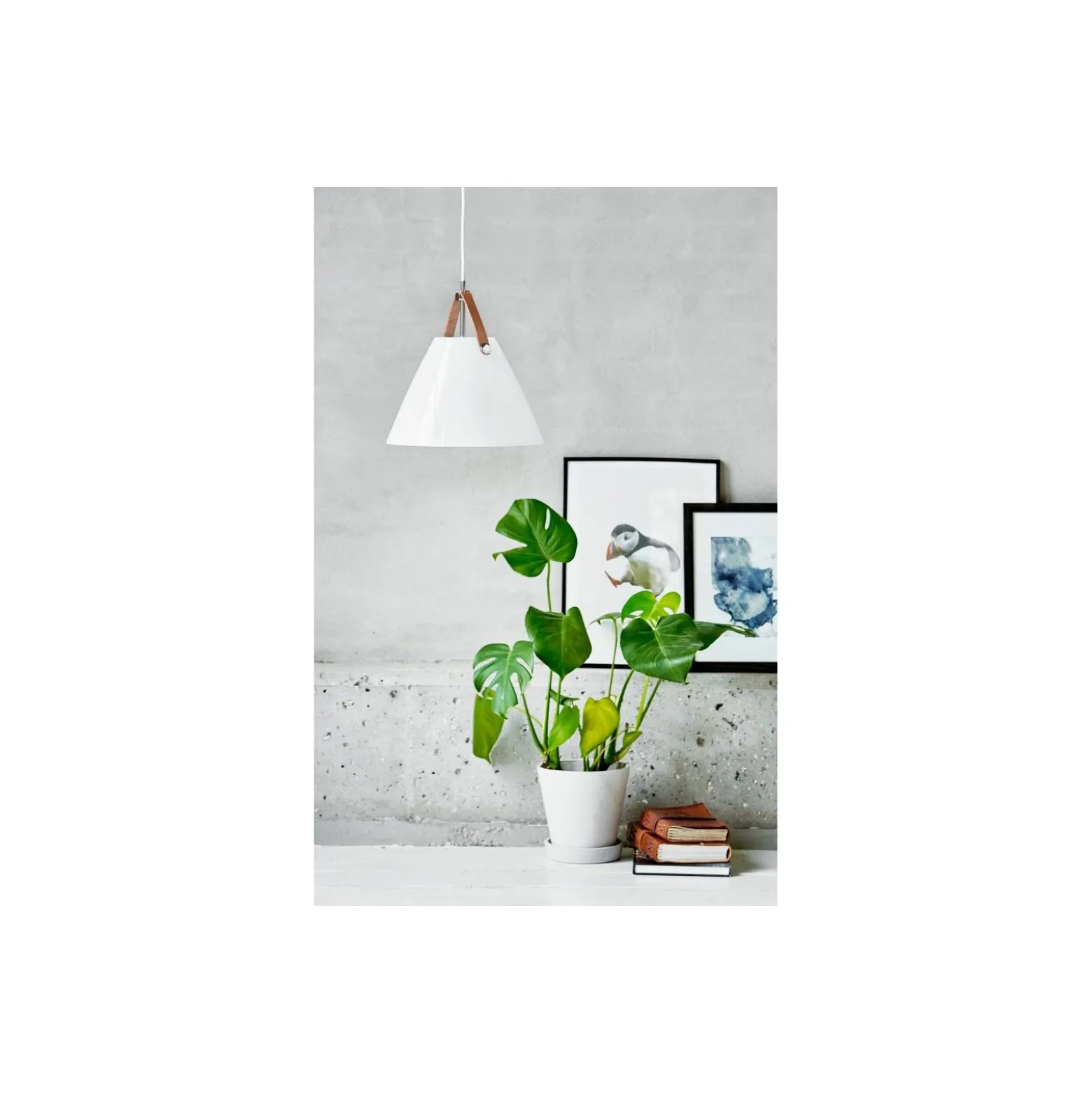 DFTP by Nordlux Strap 27 Pendellampa Glas och Metall Vit | Passande för E27