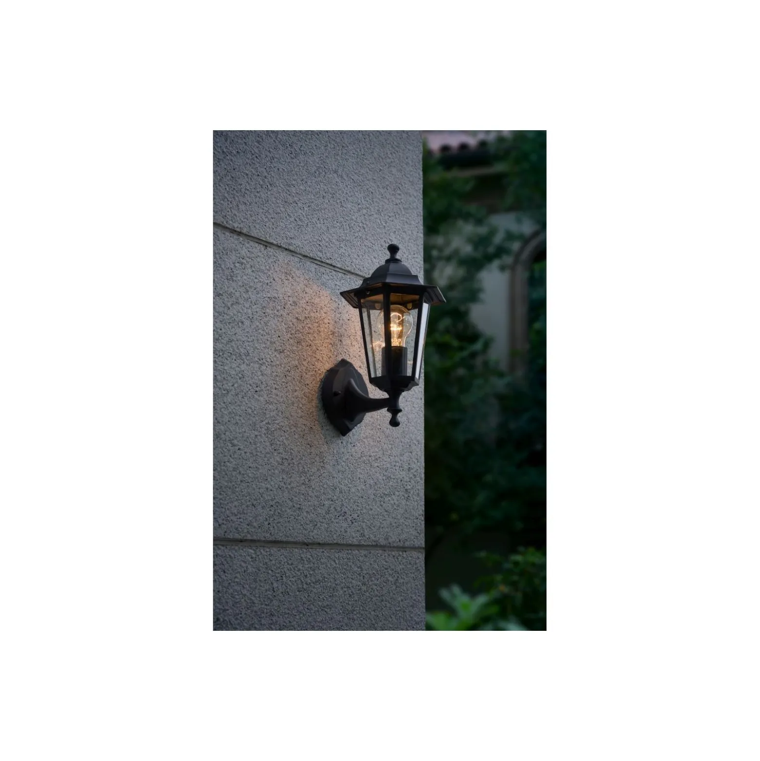 D'Lite Vägglampa Helora Svart | IP44 - Passande för 1x E27