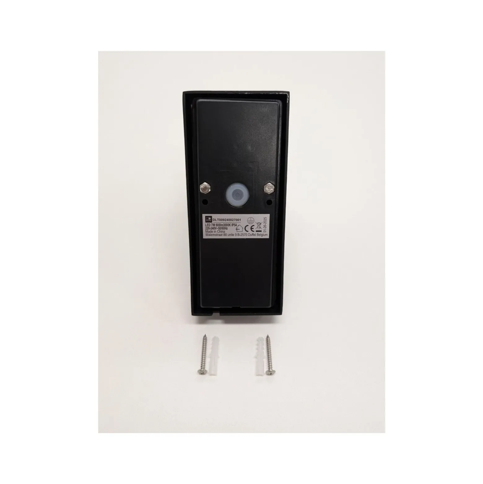 D'Lite Vägglampa Lira Svart 7W 600lm 830 Varm Vit | IP54 - Rörelsesensor