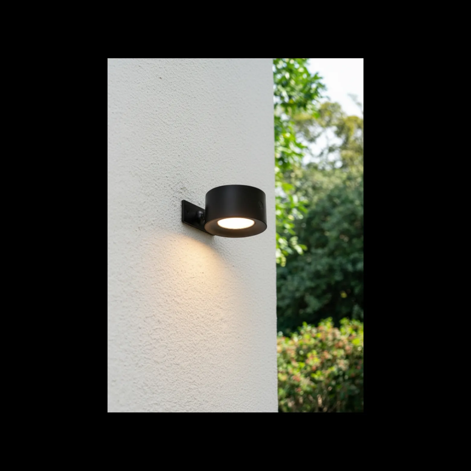 D'Lite Vägglampa Lucia Svart 1.5W - 830 Varm Vit | IP54 - Solar Batteri - Ljussensor