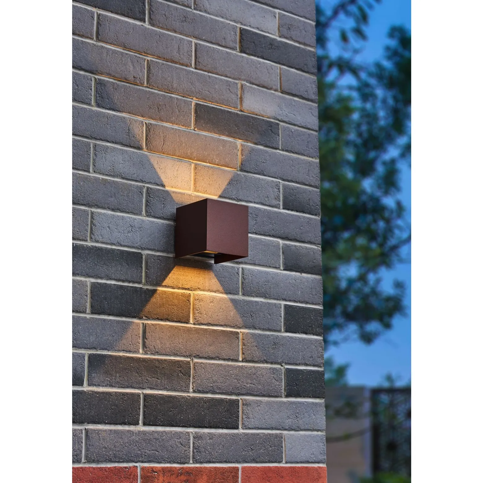 D'Lite Vägglampa Nova Rust Up & Down 4.9W 480lm - 830 Varm Vit | IP54 - Justerbar strålvinkel