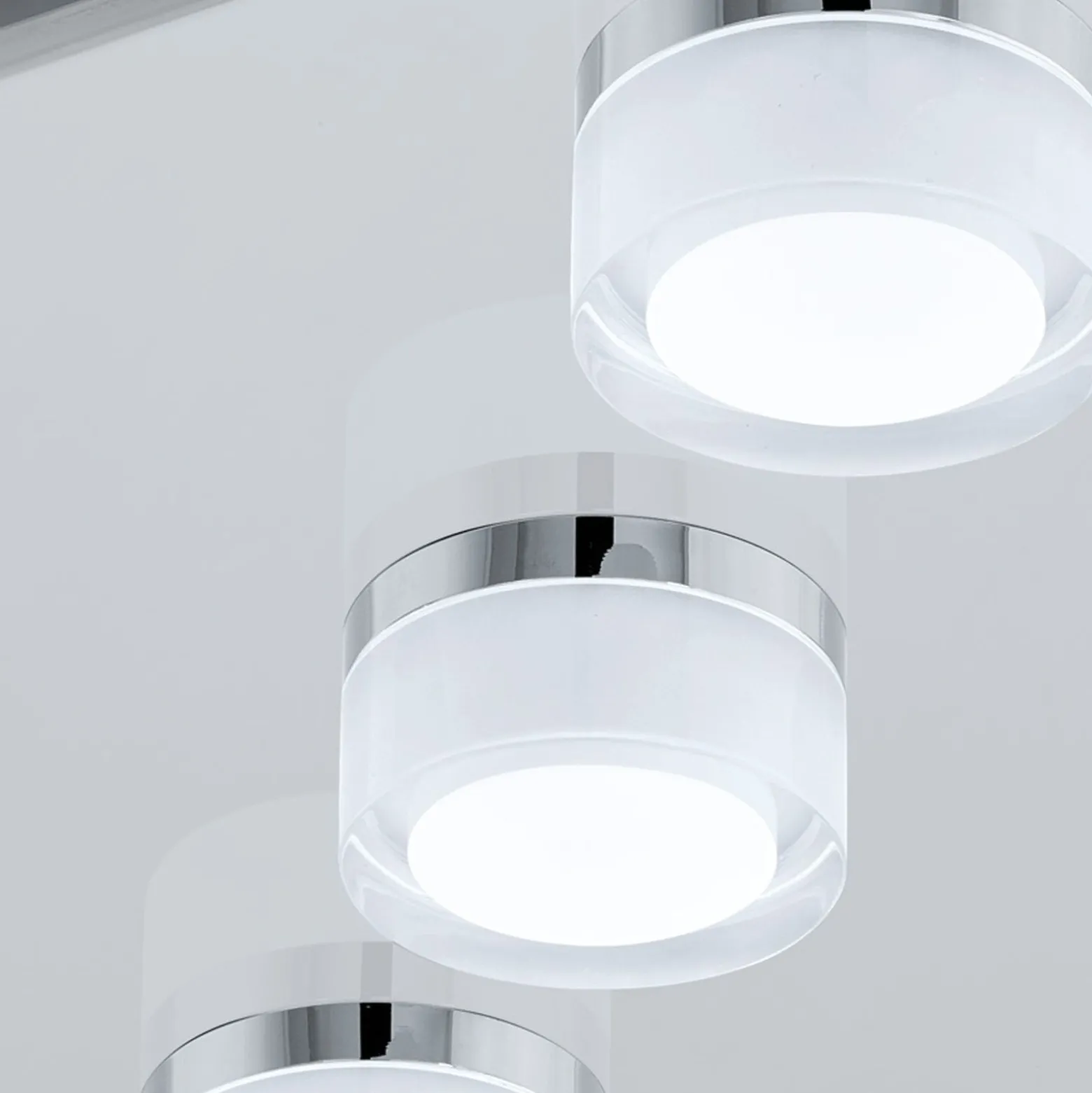 Eglo Taklampa Romendo 1 Stål Krom 54W 3750lm - 830 Varm Vit | IP44 - Dimbar