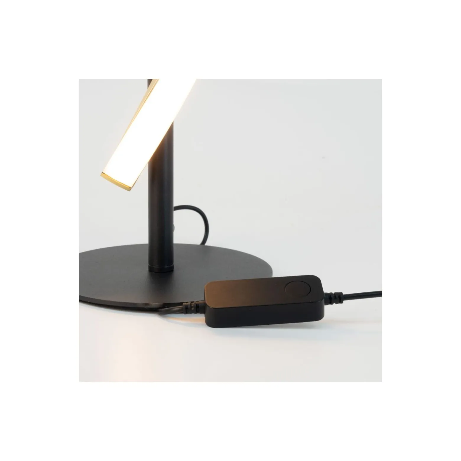 Eglo Bordslampa Conaprato Stål Brushed Mässing, Svart 8.8W 1050lm - 827-840-865 CCT | Dimbar
