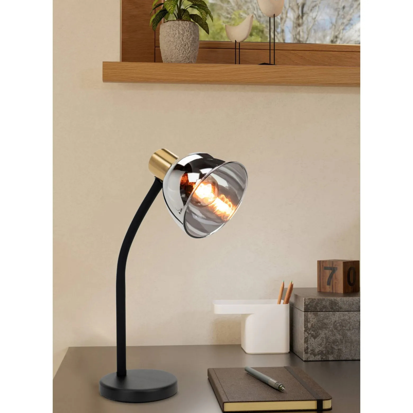 Eglo Bordslampa Macere Stål Svart | Passande För 1x E14