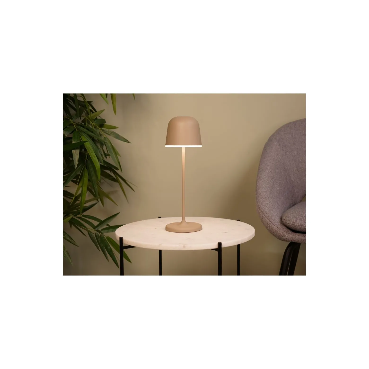 Eglo Bordslampa Mannera Aluminium Sanded 2W 200lm - 830 Varm Vit | IP54 - Touch Dimbar - USB-C