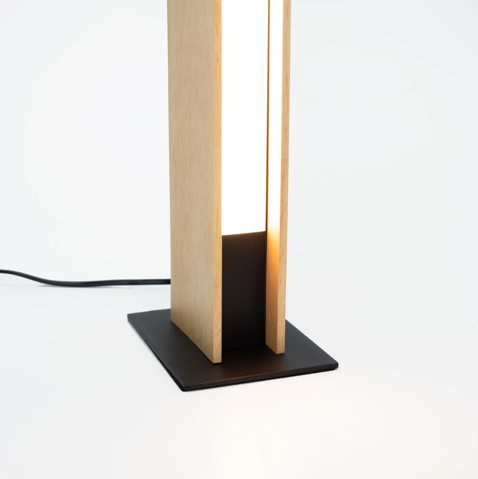 Eglo Connect.Z Smart Bordslampa Anchorena-Z Trä Svart 16W 1800lm - 827-865 Justerbar Vit | Dimbar
