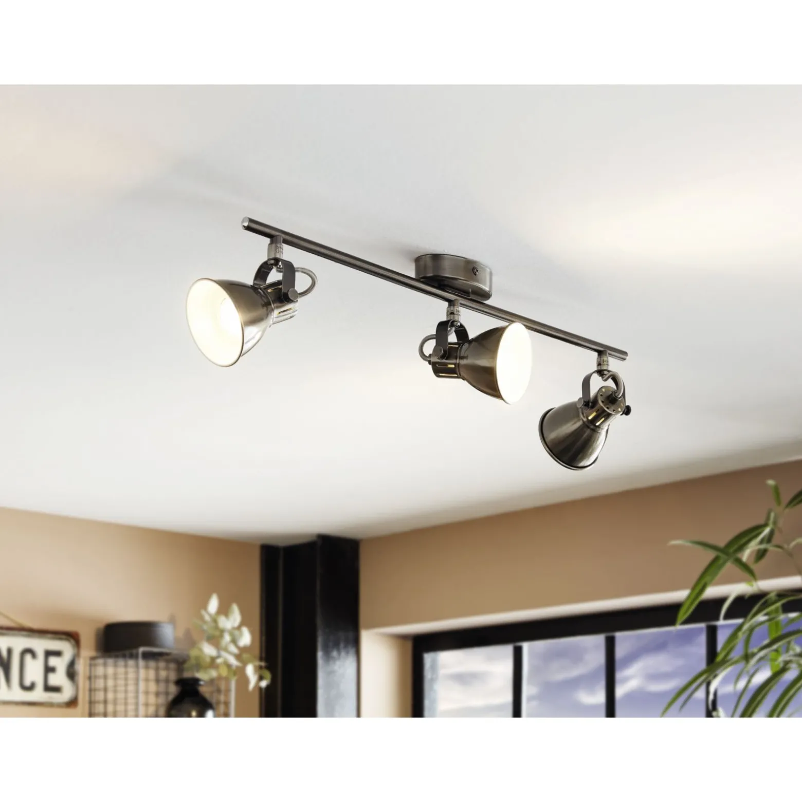 Eglo Taklampa Seras Stål Beige 2W 250lm - 830 Varm Vit