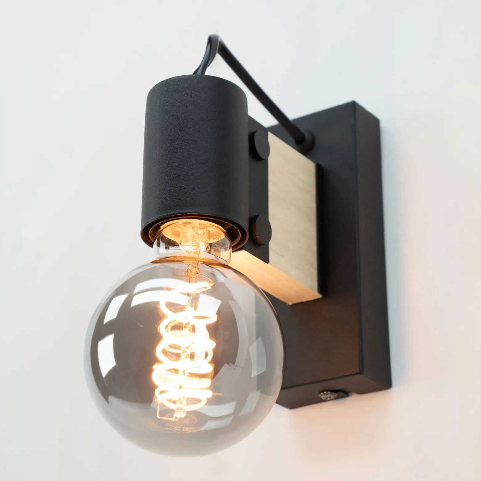 Eglo Vägglampa Bailrigg Stål Svart Trä | Passande För 1x E27