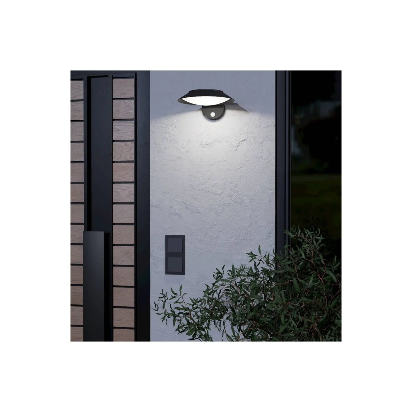 Eglo Vägglampa Cerrisi Solar Svart 7W 800lm - 830 Varm Vit | IP65 - Rörelsesensor