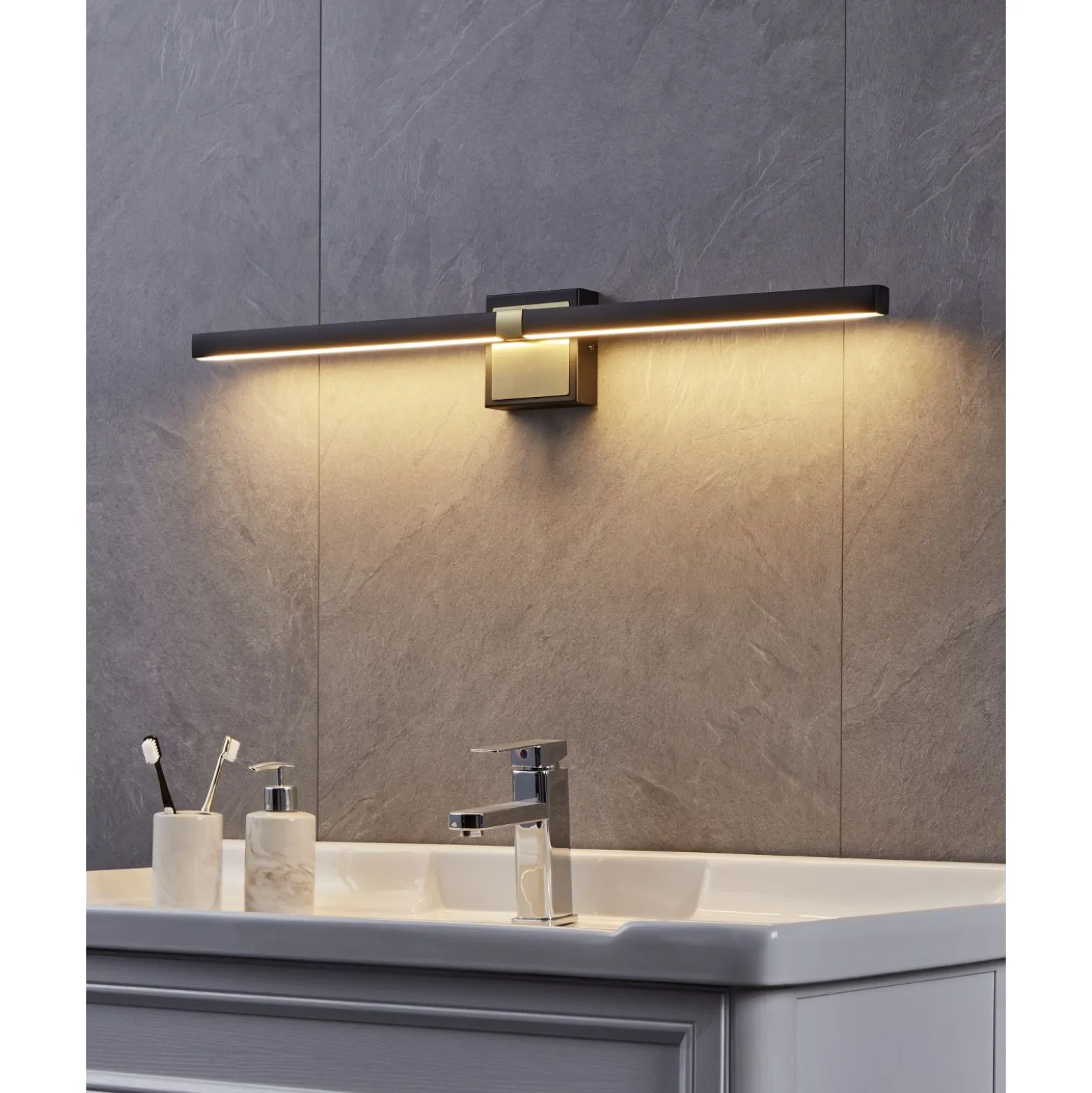 Eglo Vägglampa Peguera Aluminium Stål Svart 175W 2000lm - 830 Varm Vit | IP44