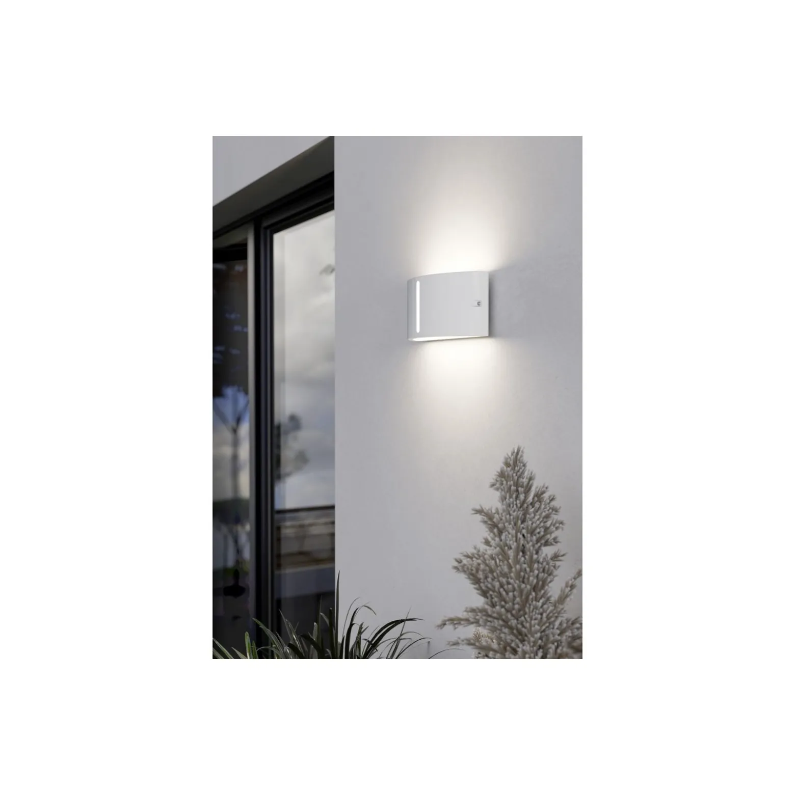 Eglo Vägglampa Poggiarello Vit | IP54 - Passande för 1x E14