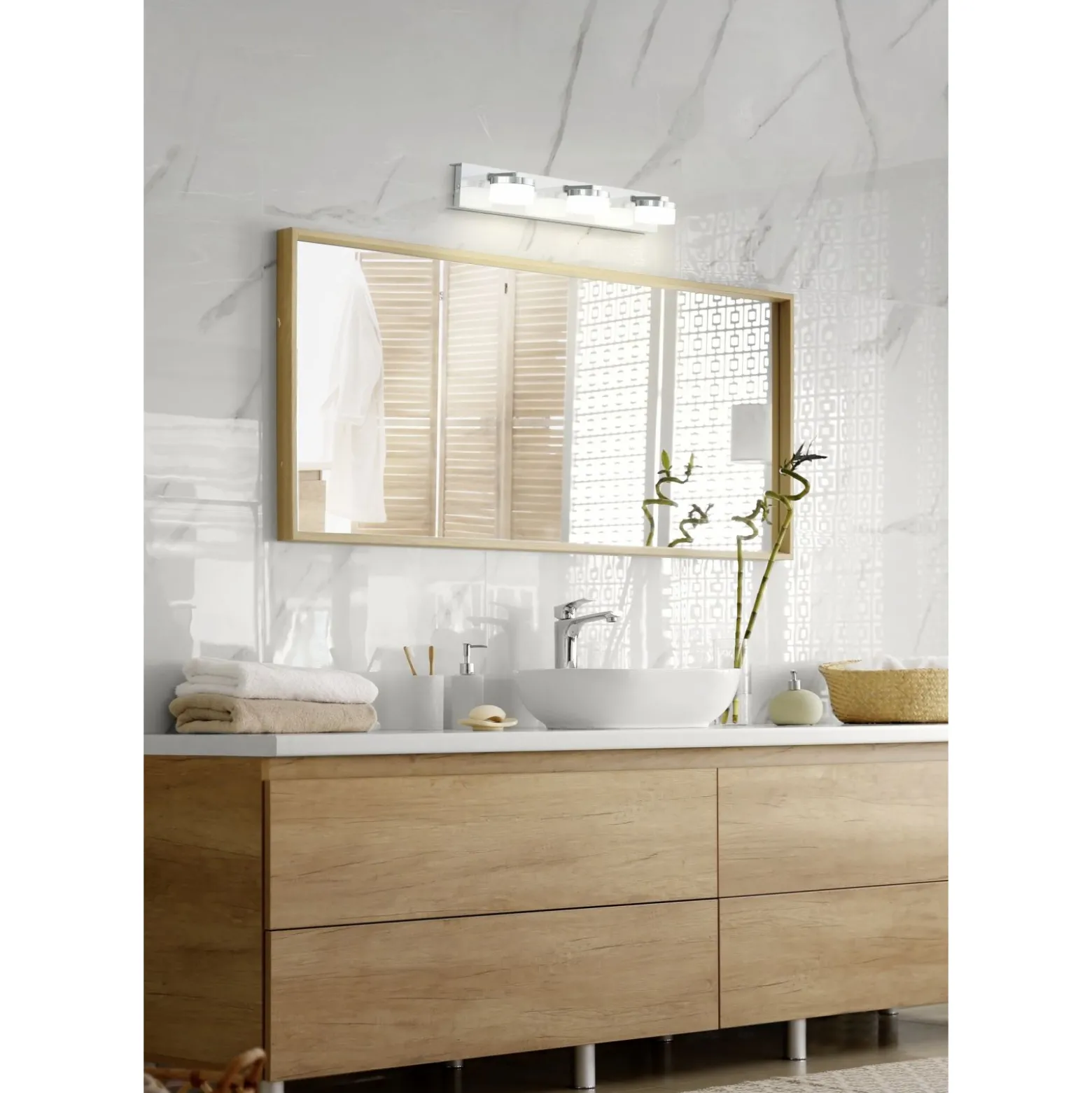 Eglo Vägglampa Romendo 1 Stål Krom 72W 1620lm - 830 Varm Vit | IP44 - Dimbar