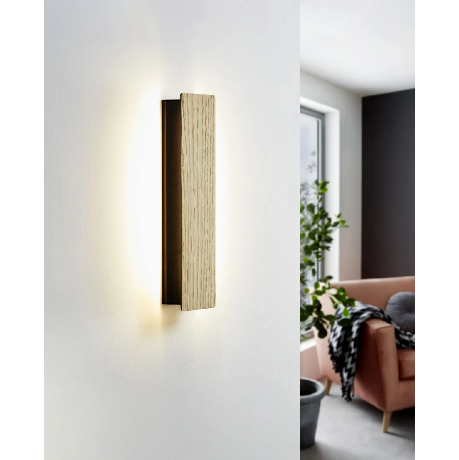 Eglo Vägglampa Zubialde Stål Svart Trä 12W 1550lm - 830 Varm Vit
