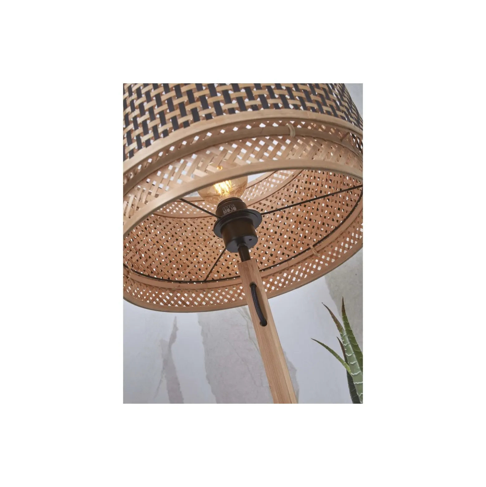Good&Mojo Golvlampa Bhutan Bambu Brun | Passande för 1x E27