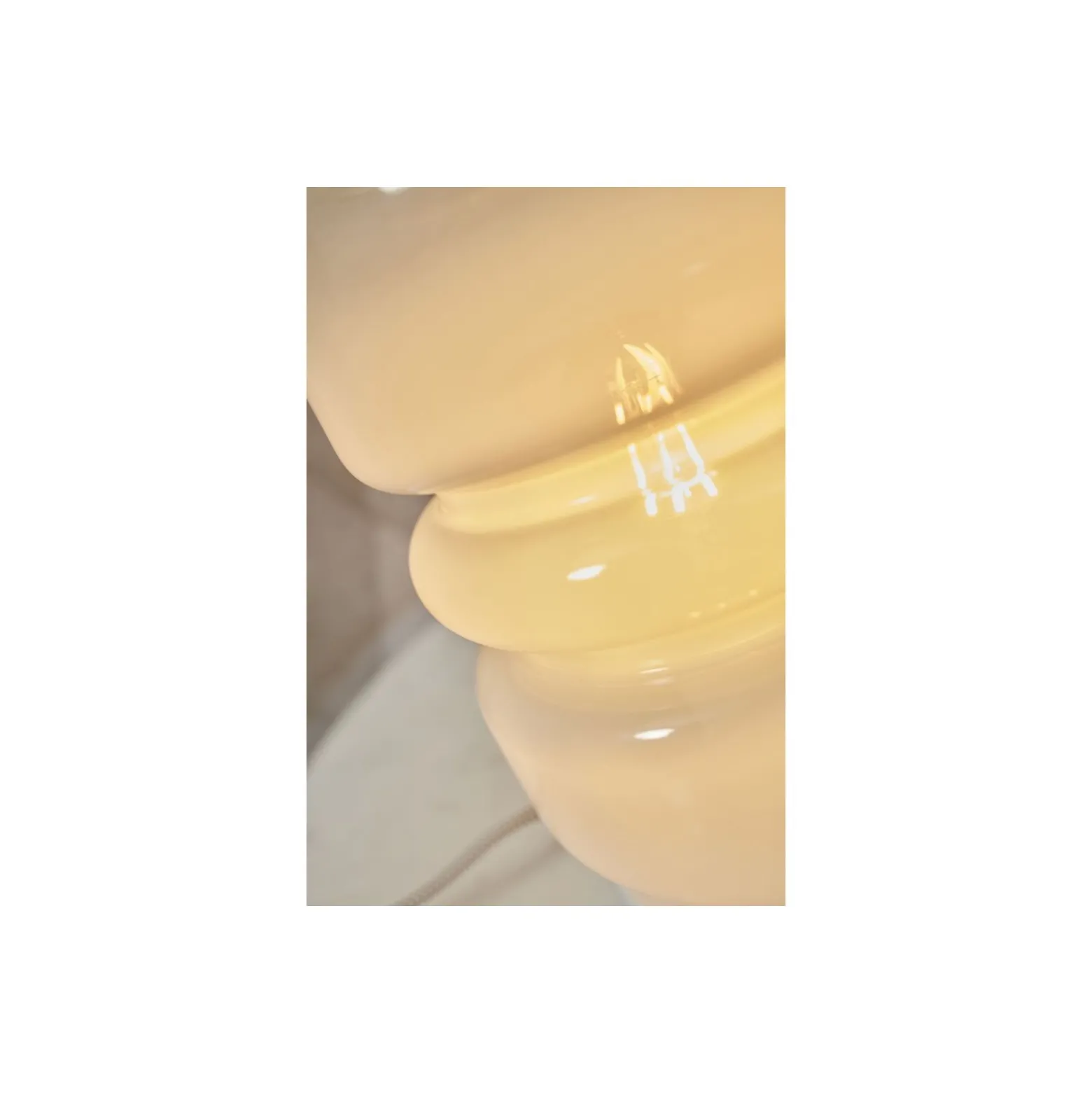 It's about RoMi Bordslampa Verona Glas Vit | Passande för 1x E27