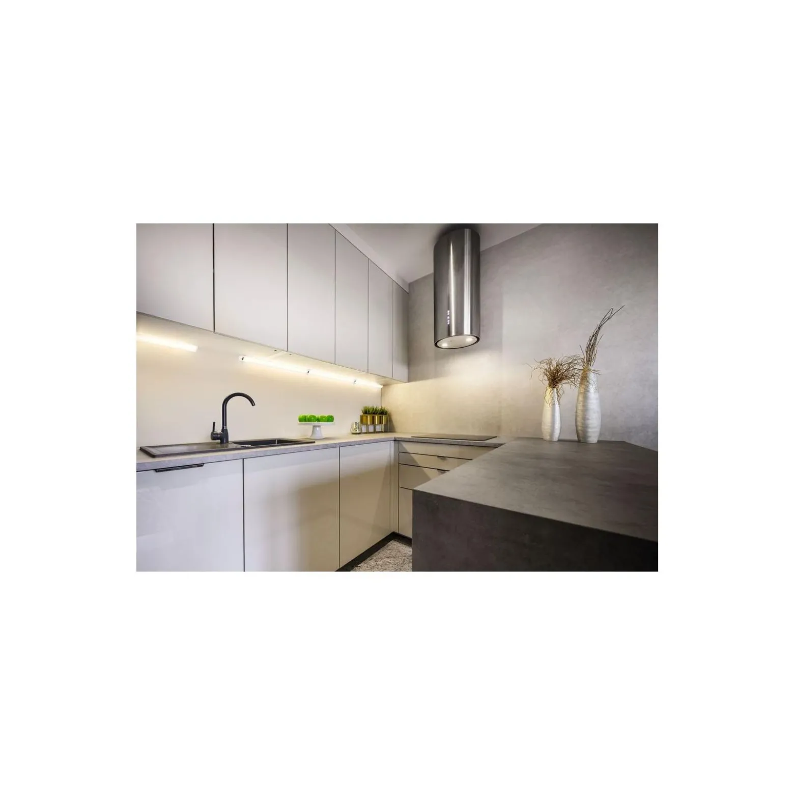 Ledvance LED Allmänbruksarmatur Linjär Angle Trimlös Vit 7.5W 480lm - 830-840 CCT | 55cm