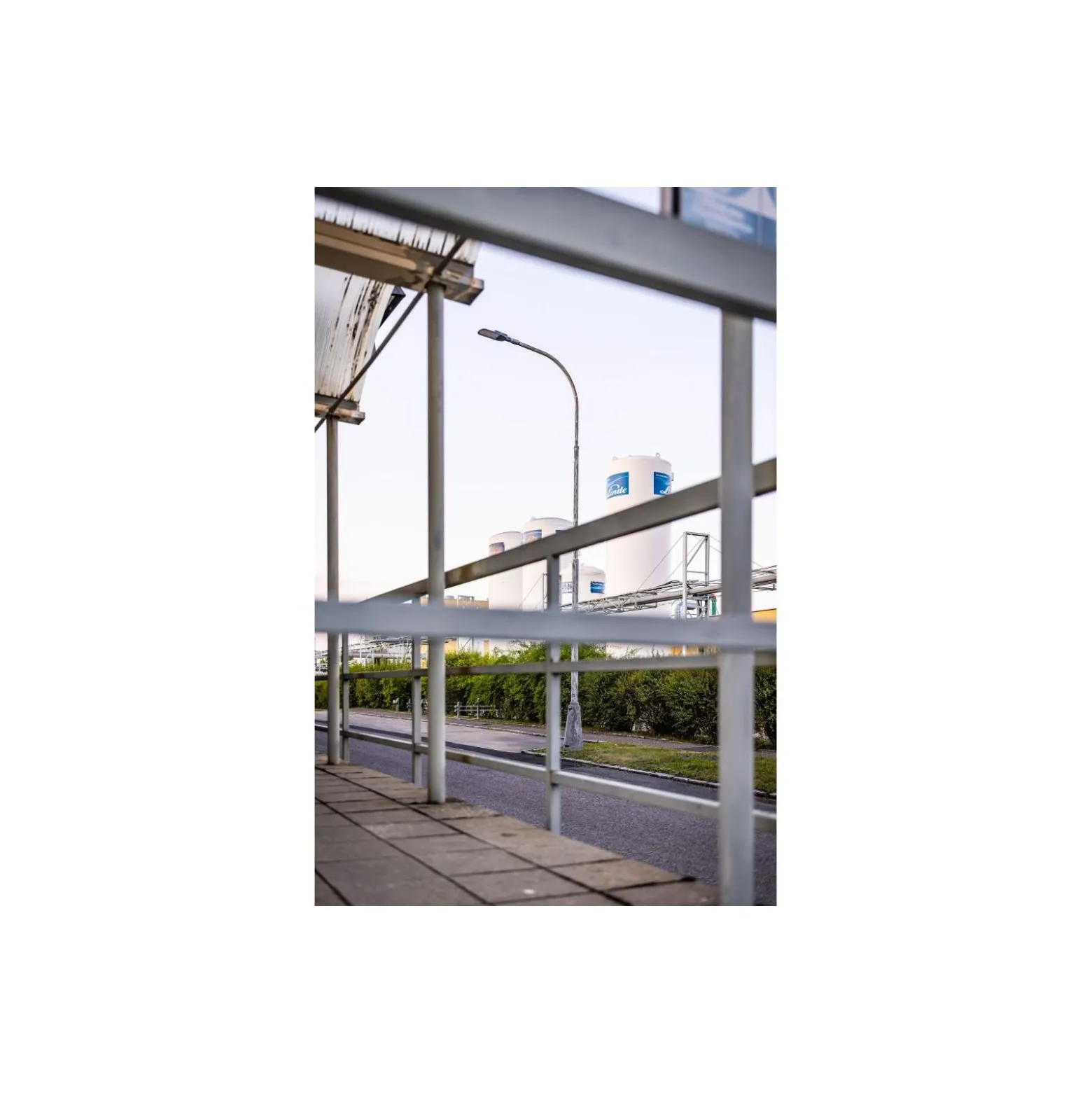Ledvance LED Gatubelysning Eco Area High Power Aluminium Grå 90W 12150lm 150X85D - 865 Dagsljus | IP66 - Asymmetrisk
