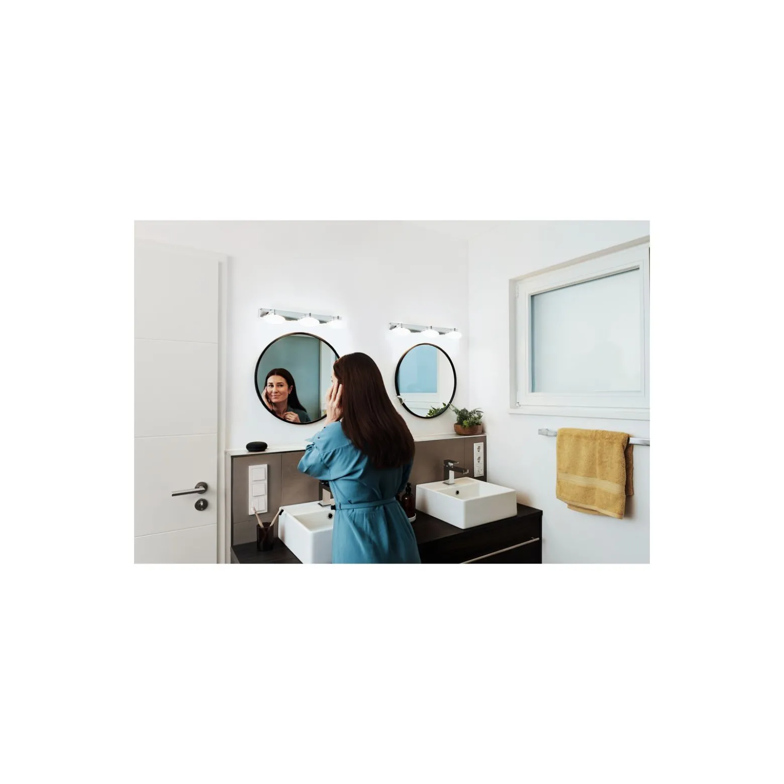 Ledvance Smart+ Wifi LED Vägglampa Badrumsbelysning Silver 18W 1200lm - 830-865 Justerbar Vit | IP44