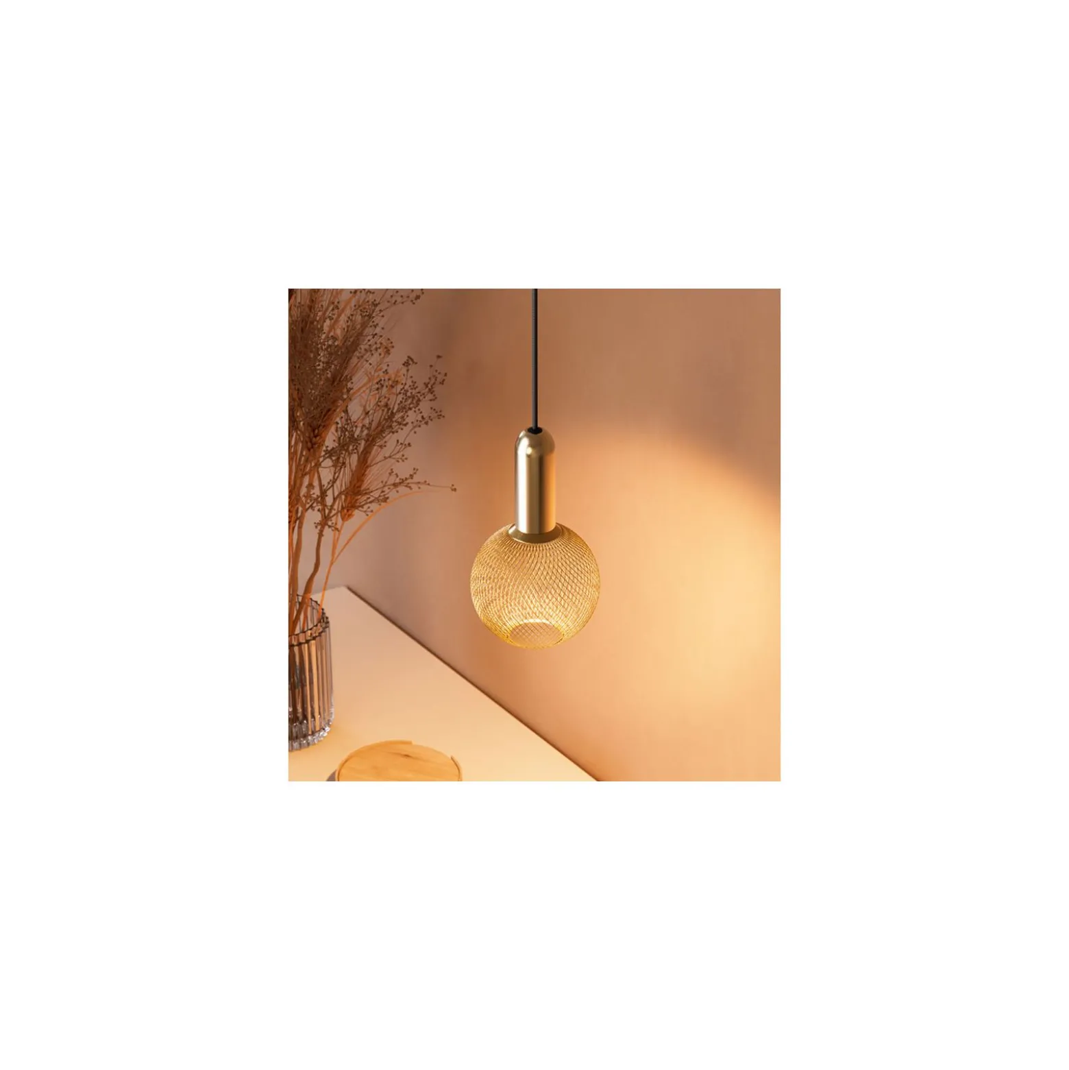 Osram Decor Platt Lamp In Metall Armatur LED E27 Globe Matt Guld 3.5W 300lm - 827 Extra Varm Vit | Ersättare 25W