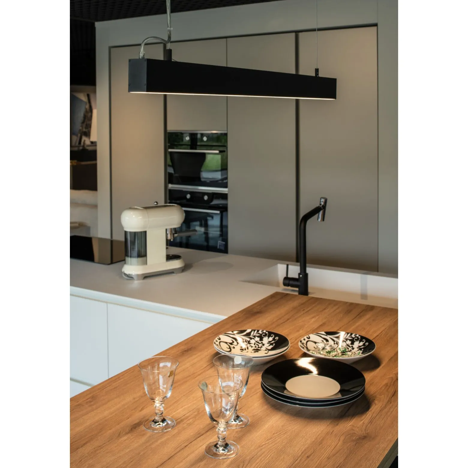 SLV Glenos II Pendellampa Aluminium Svart 43W 2850lm - 830 Varm Vit | 1-10V Dimbar